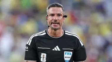 La FIFA designó al árbitro para la final entre Argentina y España