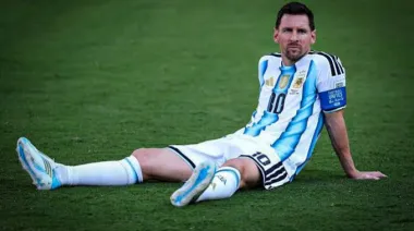 Messi quedó tendido sobre el césped tras la final y dejó una de las postales más emotivas del Mundial
