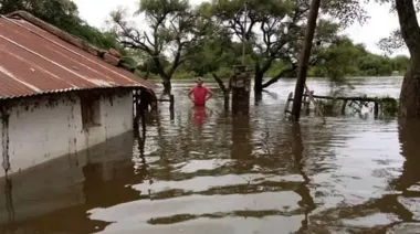 El temporal golpea a Perugorría: 20 familias permanecen aisladas por el desborde de arroyos