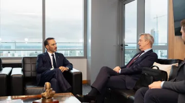 Valdés recibió al embajador de la Unión Europea, que visita Corrientes para fortalecer vínculos de cooperación