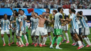 Lionel Messi reapareció tras la final del Mundial 2026: fue a ver un partido de la Primera C en Rosario