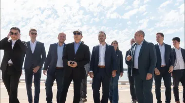 Valdés mostró el potencial productivo de Corrientes al embajador de China en una recorrida por Ituzaingó y Las Marías