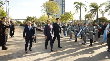 Valdés destacó la vocación de servicio de la Policía de Corrientes durante el acto por su 55° aniversario