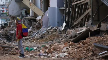 Terremoto de 7,7 sacude Indonesia y provoca evacuaciones masivas en Flores