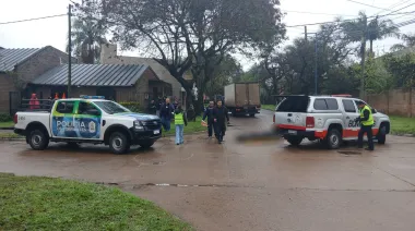 Esquina: un motociclista resultó herido tras un choque con un camión