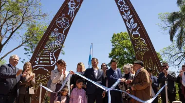 Juan Pablo Valdés acompañó los 100 años de Gobernador Virasoro con nuevas obras y viviendas