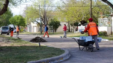 Esquina: realizan tareas de limpieza y mantenimiento en el barrio Bello Horizonte