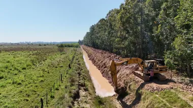 Esquina ejecuta obras hídricas con recursos municipales para mejorar el escurrimiento