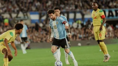 Lionel Messi tuvo una despedida inolvidable: Argentina goleó 3-0 a Benín en el Monumental