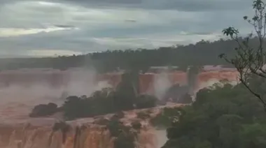 Iguazú suspende circuitos por las lluvias extraordinarias