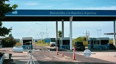 Crecida del Paraná: cierran el cruce entre Ituzaingó y Ayolas