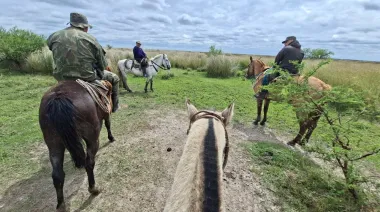 Desaparición de Nancy Godoy: demoraron a un peón rural y analizan prendas con manchas rojizas