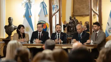 Valdés presentó “Primeros Latidos”, un programa de acompañamiento integral para madres y bebés