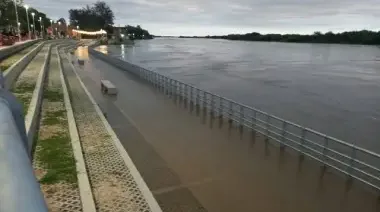 La crecida del Paraná pone en alerta a Goya: 14 familias debieron dejar sus hogares
