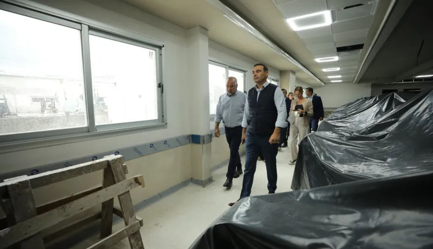Valdés recorrió las instalaciones del futuro Instituto de Oncología de Corrientes