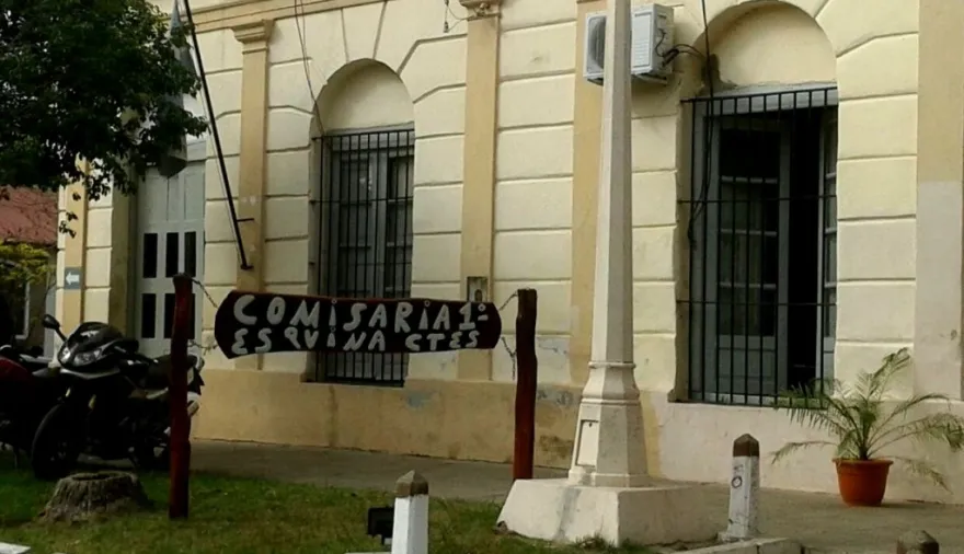 Accidente Fatal en Esquina: Un Ciclista Hospitalizado y un Motociclista Fallecido