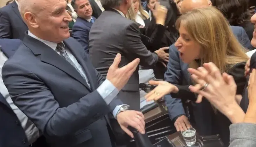 Escándalo en Diputados: legisladoras kirchneristas increparon a José Luis Espert y se levantó la sesión