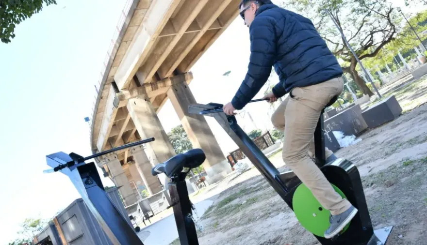 Corrientes Innova: Bicicletas que generan energía para cargar tu Celular en la vía pública