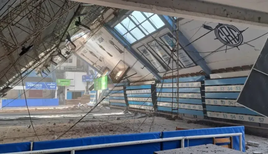 Derrumbe del Techo del Estadio de los Sueños del Club de Regatas; No hubo heridos