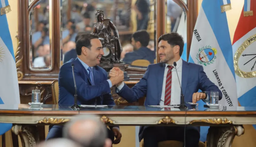 Valdés y Pullaro firmaron un convenio para avanzar en la conexión entre Bella Vista y Villa Ocampo