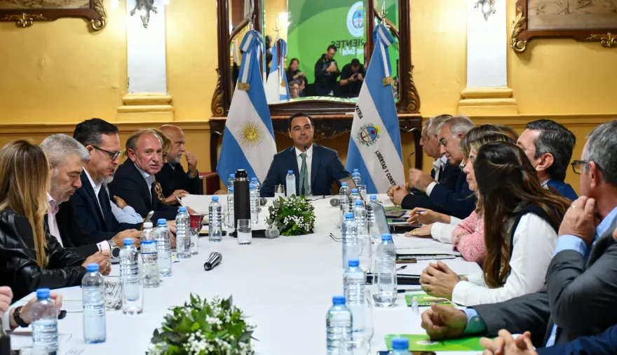 Valdés analizó con su Gabinete la gestión provincial en el marco de la coyuntura del país