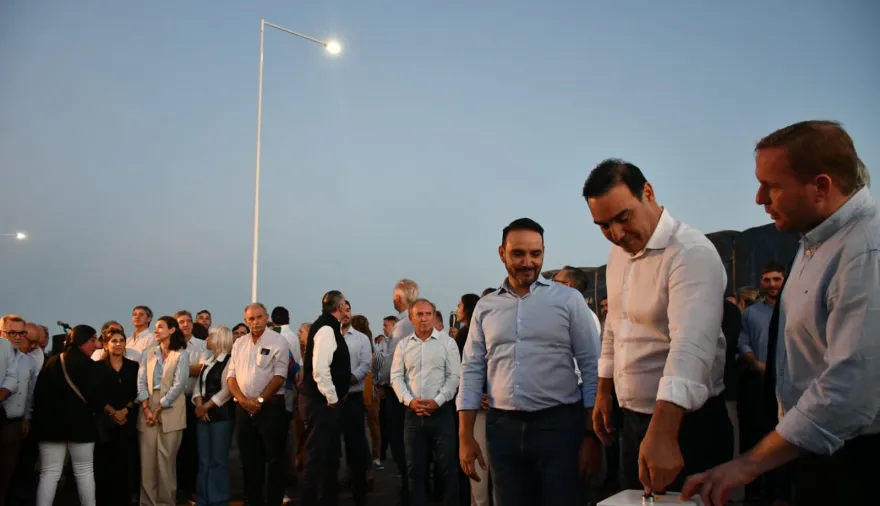 En Ituzaingó, Valdés habilitó un Centro de Jubilados e iluminación sobra la RN 12