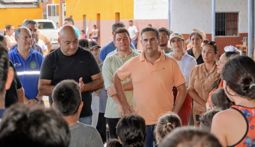 El Gobierno provincial continúa asistiendo a San Luis del Palmar