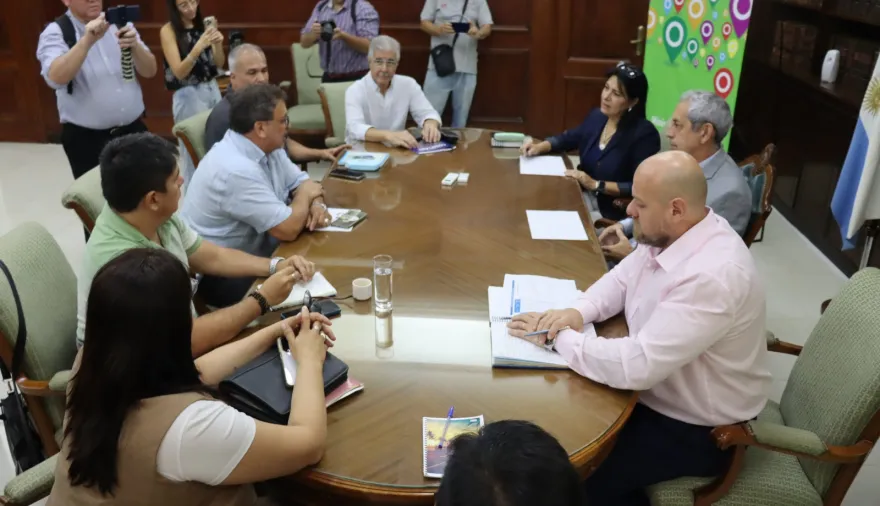 Provincia y gremios docentes continúan el diálogo de cara al inicio del ciclo lectivo 2026