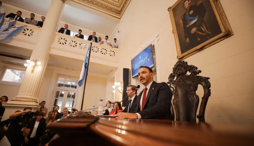 El Gobernador Valdes inauguró el periodo legislativo 2026 con anuncios de inversión y el programa "Sostiene Corrientes