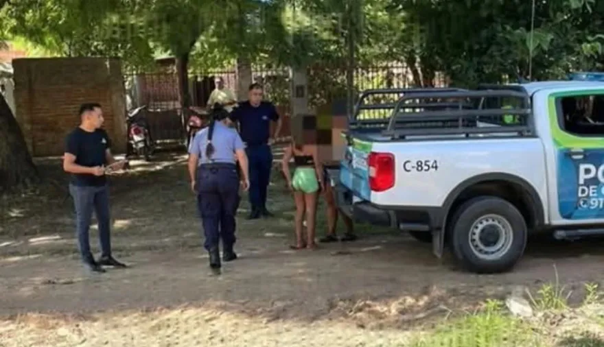 Esquina: detuvieron a dos mujeres acusadas de robarle dinero a un jubilado tras salir del banco