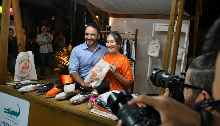 El gobernador Valdés participó de actividades organizadas por emprendedoras del sello Hecho en Corrientes