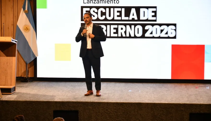Valdés presentó la Escuela de Gobierno como un espacio para generar nuevos paradigmas en gestión pública