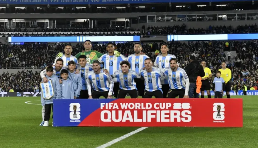 La Selección argentina juega su primer amistoso contra Mauritania en la Bombonera