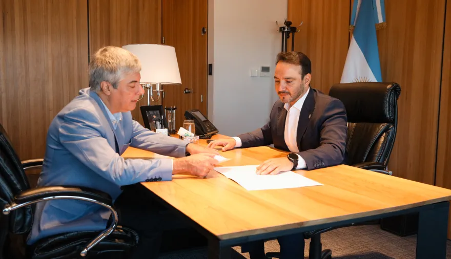 Valdés se reunió con el rector de la UNNE para fortalecer la formación profesional en Corrientes