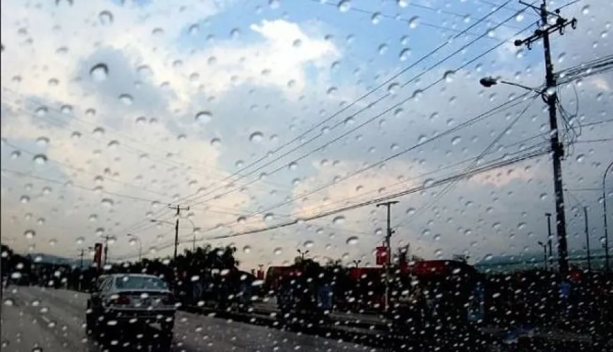 Corrientes en alerta doble por tormentas fuertes y lluvias intensas