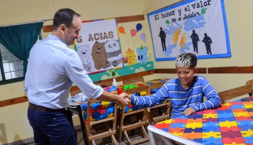 Hormaechea visitó el Centro “Arco Iris” y destacó el trabajo en la protección de la infancia