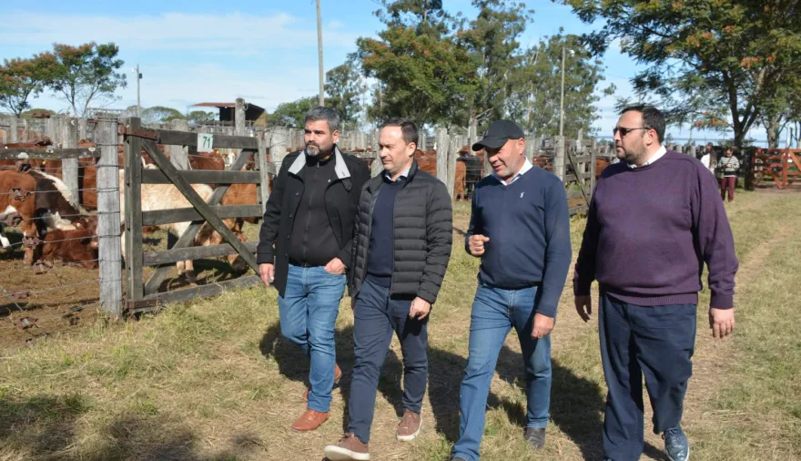 El intendente Mariano Hormaechea acompañó a los productores ganaderos