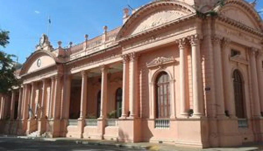 El Gobierno provincial dará a conocer hoy un nuevo aumento para empleados públicos, jubilados y pensionados