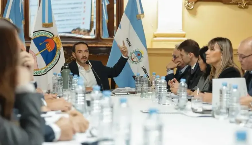 Valdés evaluó seis meses de gestión y trazó los objetivos para la segunda mitad del año