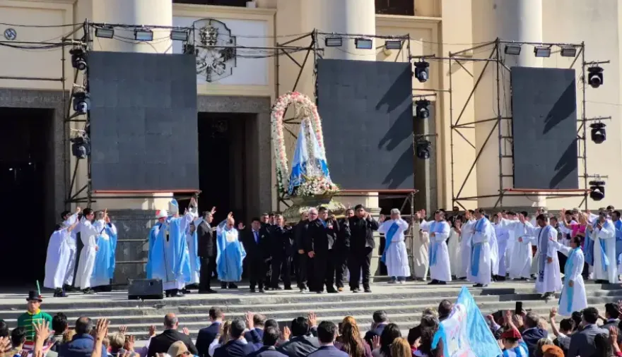 Más de 50 mil fieles participaron de la fiesta por los 126 años de la coronación de la Virgen de Itatí