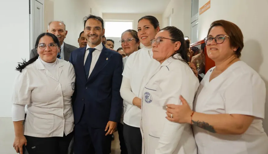 Santa Rosa celebra 115 años con obras clave: Juan Pablo Valdés inauguró un nuevo hospital y un cuartel de Bomberos Forestal