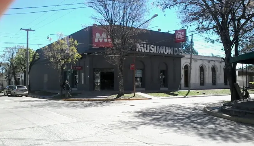 Musimundo cerró su sucursal en Esquina y aseguran que también cerrarán otros locales