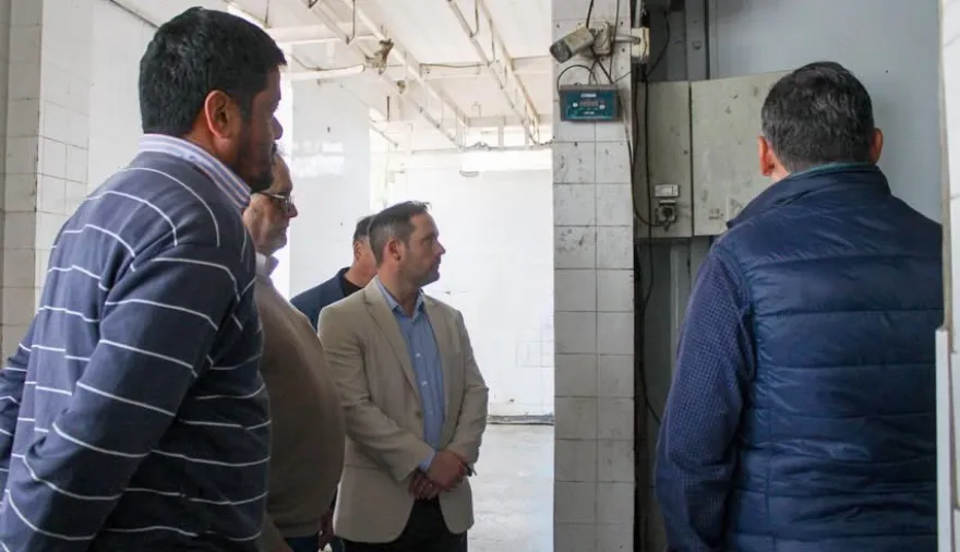 Olivetti recibió al ministro de Producción y mostró los avances del Matadero Municipal de Esquina