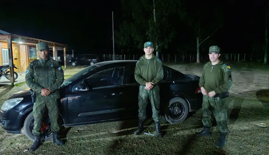 Esquina: los atraparon cuando escapaban con carne de un ternero faenado ilegalmente