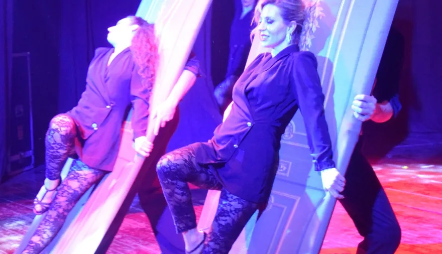Noelia Marzol encendió el Teatro Municipal de Goya con “Bloody Tango” y un cierre a puro chamamé