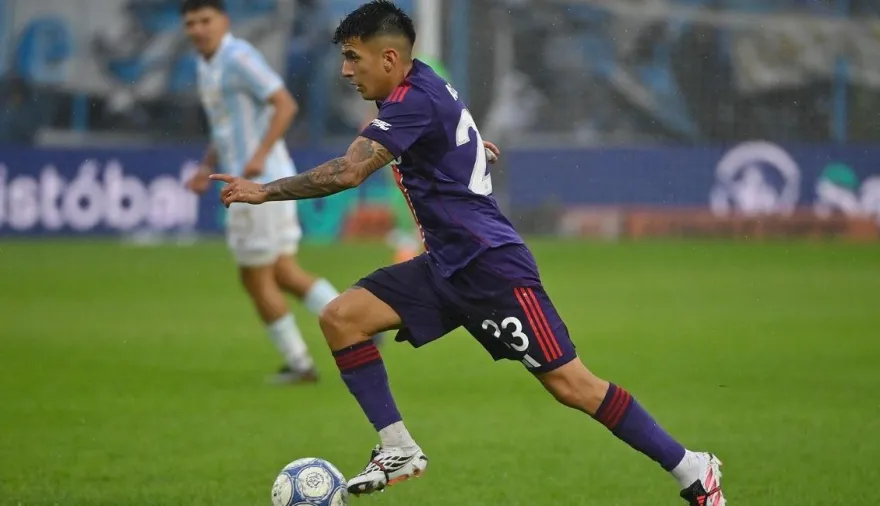Domingo de fútbol, pasión y transmisión en Radio del Guaran