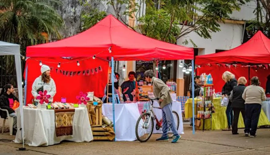 Más de 50 emprendedores se encuentran este domingo en Esquina
