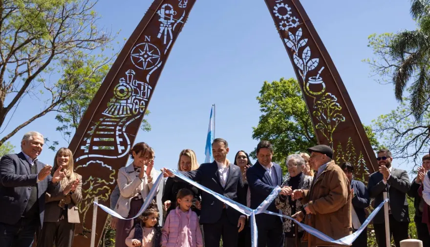 Juan Pablo Valdés acompañó los 100 años de Gobernador Virasoro con nuevas obras y viviendas