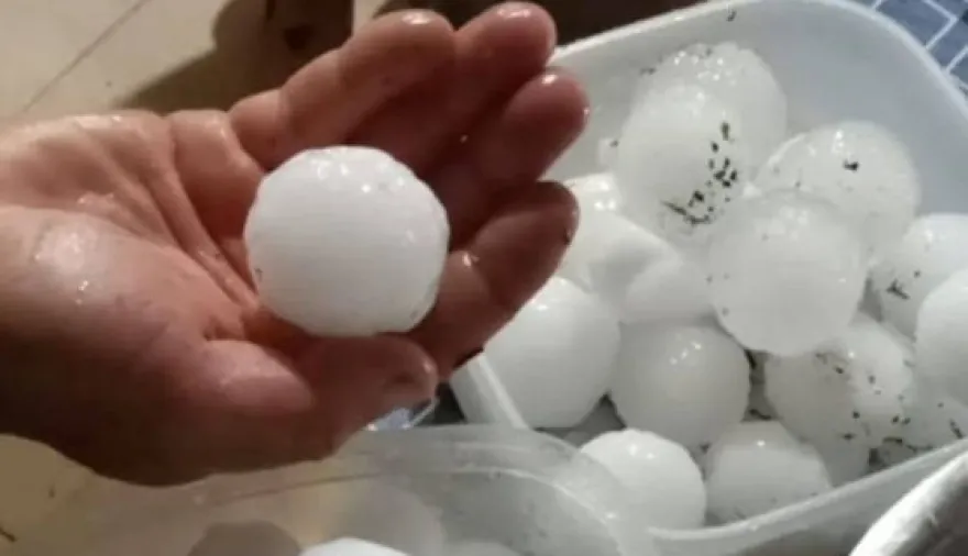 Fuerte caída de granizo sorprendió a Yapeyú, Guaviraví y La Cruz: piden extrema precaución en las rutas