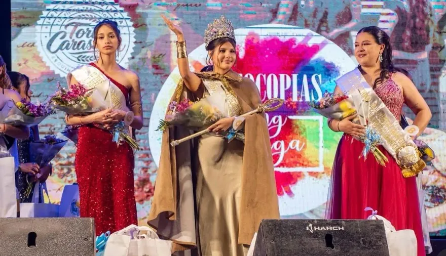 Esquina celebró sus raíces con la primera coronación de la Reina Provincial de la Torta Carasucia